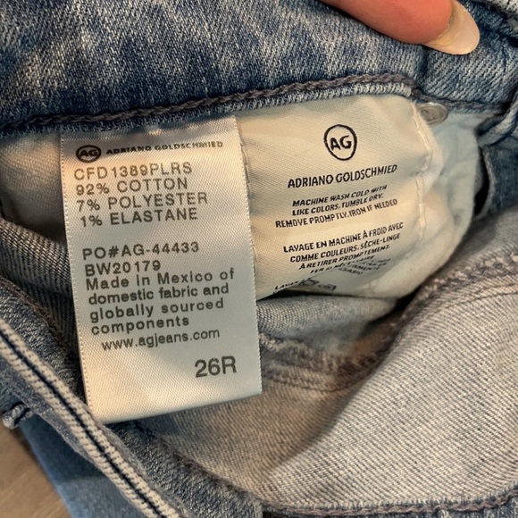 🦋AG Low Rise Faded Skinny Jean🦋 - Picture 4 of 5